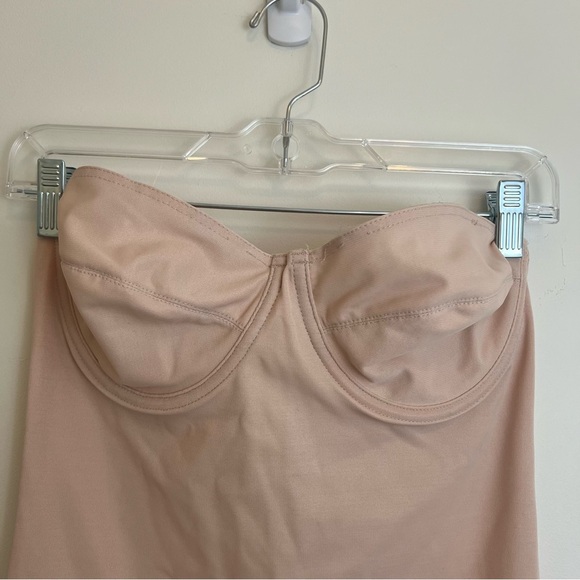 Strapless Shapewear Size 36c - Picture 2 of 5